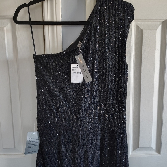 Love by Design Jupiter Sequins One Shoulder Jumpsuit Black M - Picture 9 of 13
